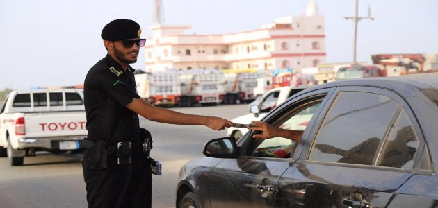 كم مخالفة عدم حمل رخصة القيادة السارية في السعودية 2024
